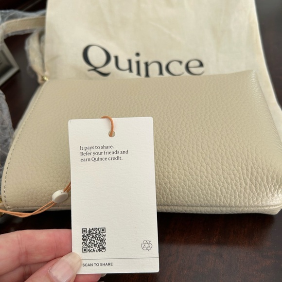 NWT Quince Ivory Pebbled Leather Crossbody Bag - Picture 9 of 12